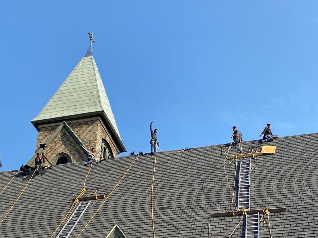 http://Semper%20Fi%20Roofing%20project%20on%20a%20Church%20in%20Milwaukee%20-%201